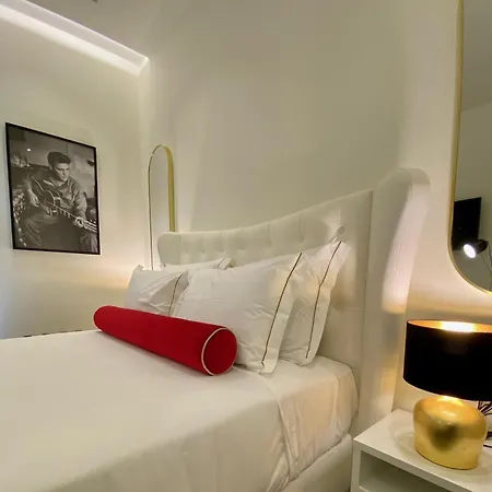 Готель Hollywood By 4*