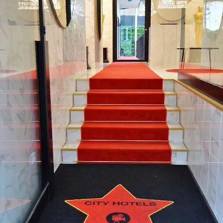 Hollywood By 4* Лісабон