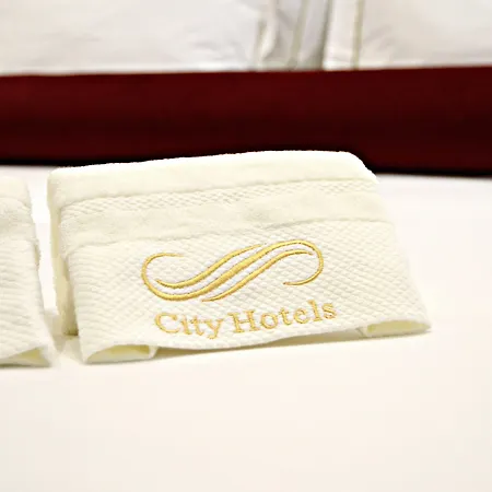 Готель Hollywood By 4*