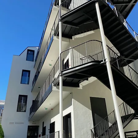 Hotel Hollywood By 4*