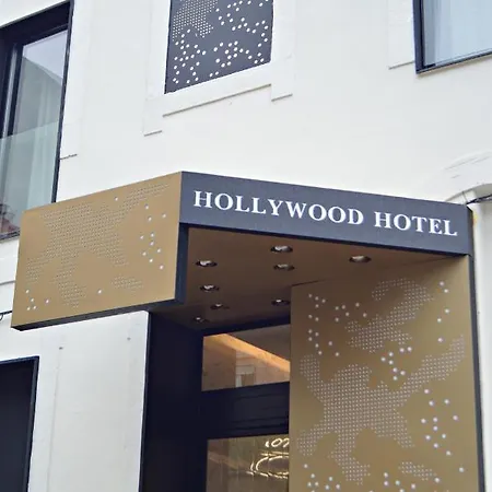 Готель Hollywood By