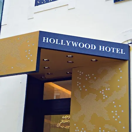 Hollywood By Hotel